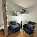 Διαμέρισμα Cozy Near Castle
