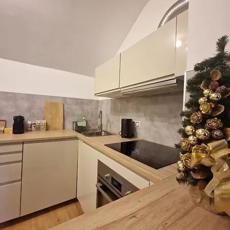 Cozy Near Castle Prague